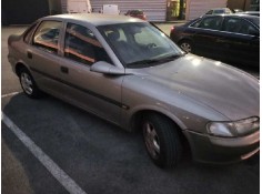 opel vectra b berlina del año 1996