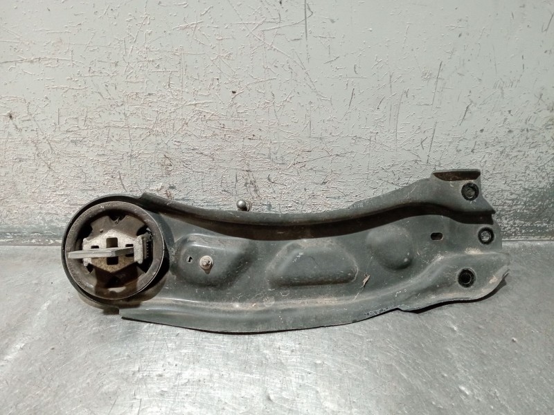 Recambio de brazo suspension inferior trasero derecho para infiniti q30 2.2 d referencia OEM IAM A246350506  