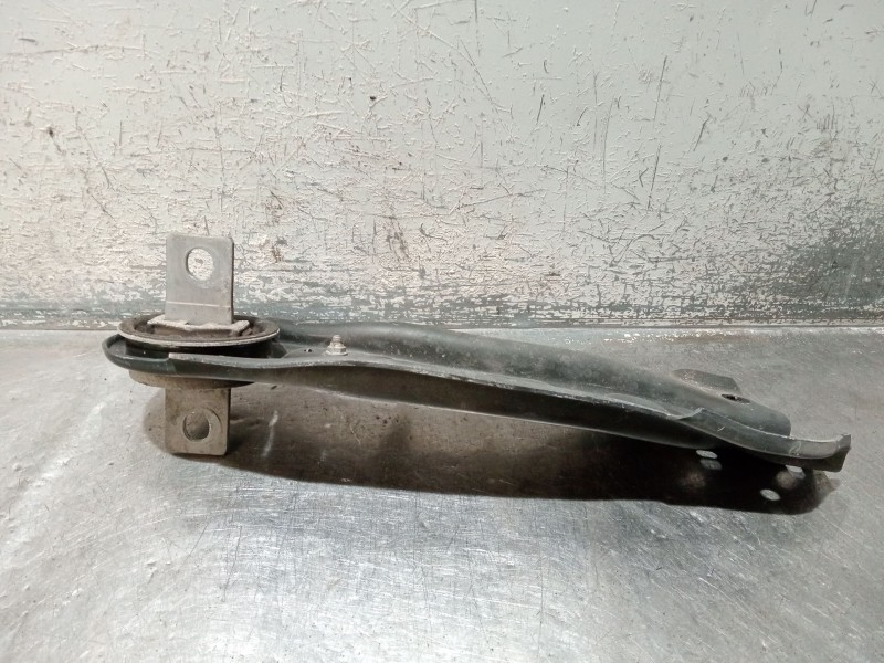 Recambio de brazo suspension inferior trasero derecho para infiniti q30 2.2 d referencia OEM IAM A246350506  