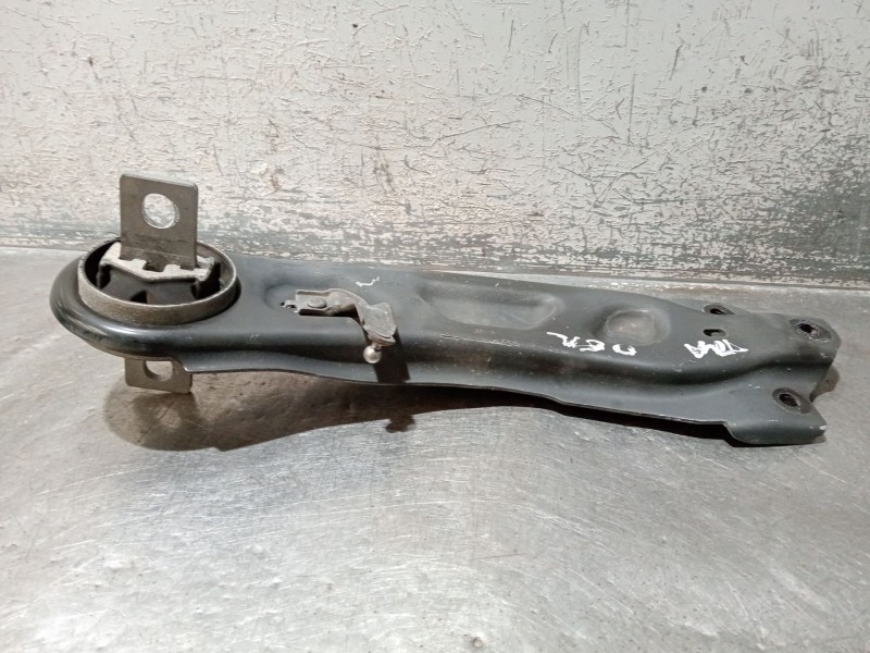 Recambio de brazo suspension inferior trasero derecho para infiniti q30 2.2 d referencia OEM IAM A246350506  