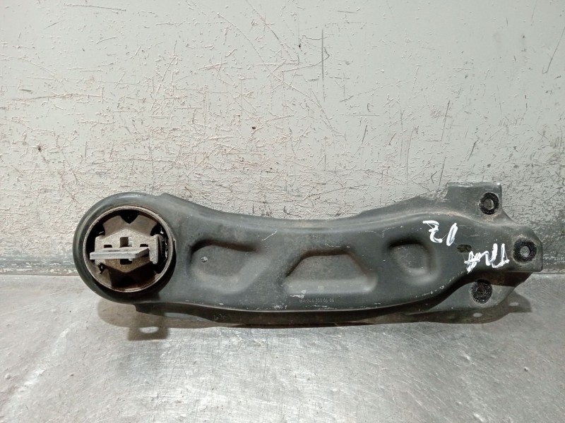 Recambio de brazo suspension inferior trasero izquierdo para infiniti q30 2.2 d referencia OEM IAM A2463500406  