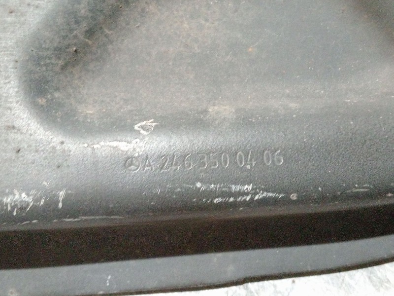 Recambio de brazo suspension inferior trasero izquierdo para infiniti q30 2.2 d referencia OEM IAM A2463500406  