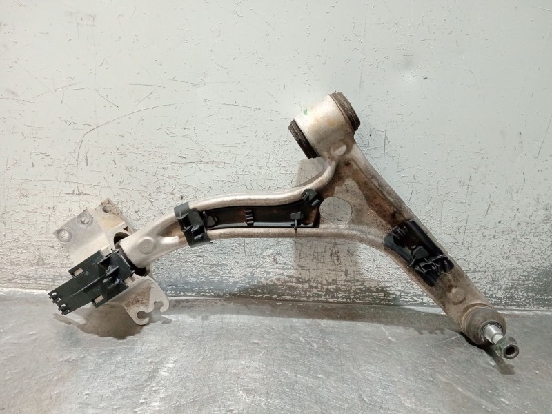 Recambio de brazo suspension inferior delantero derecho para infiniti q30 2.2 d referencia OEM IAM   