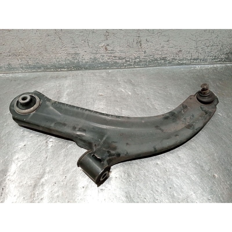 Recambio de brazo suspension inferior delantero izquierdo para renault clio iii (br0/1, cr0/1) 1.2 16v (br02, br0j, br11, cr02, 