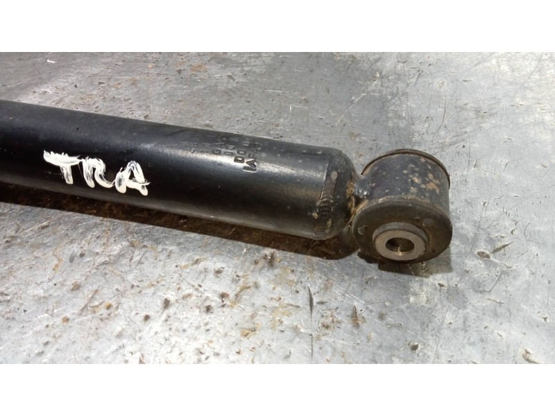 Recambio de amortiguador trasero izquierdo para toyota yaris 1.3 16v cat referencia OEM IAM 485300D180  