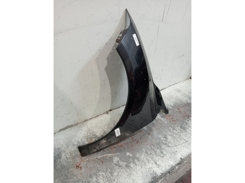 Recambio de aleta delantera izquierda para renault fluence expression referencia OEM IAM   