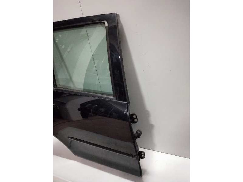 Recambio de puerta trasera derecha para mazda 2 berlina (dy) 1.4 diesel cat referencia OEM IAM   