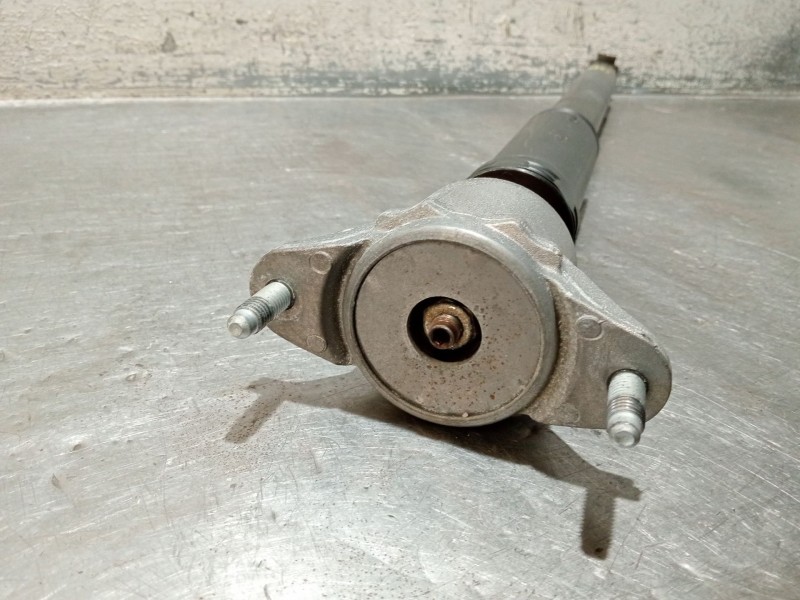 Recambio de amortiguador trasero izquierdo para infiniti q30 2.2 d referencia OEM IAM A0913200631 801404003367 