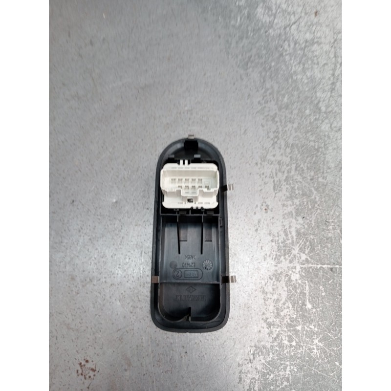 Recambio de mando elevalunas delantero izquierdo para renault clio iii (br0/1, cr0/1) 1.2 16v (br02, br0j, br11, cr02, cr0j, cr1