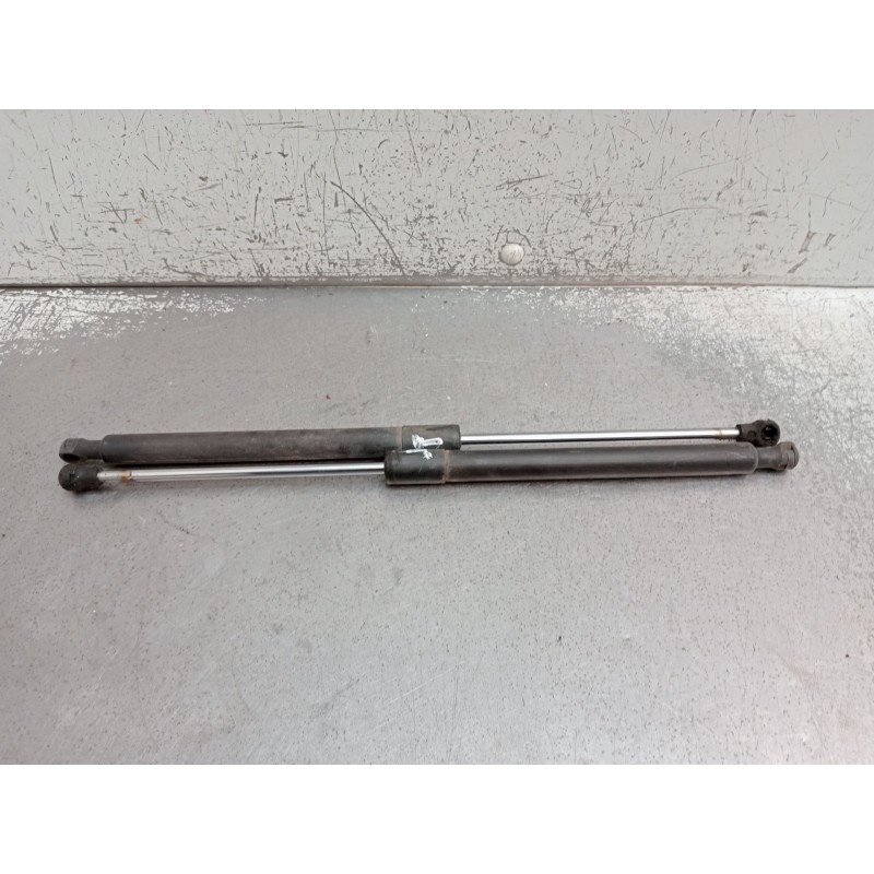 Recambio de amortiguadores maletero / porton para renault clio iii (br0/1, cr0/1) 1.2 16v (br02, br0j, br11, cr02, cr0j, cr11) r