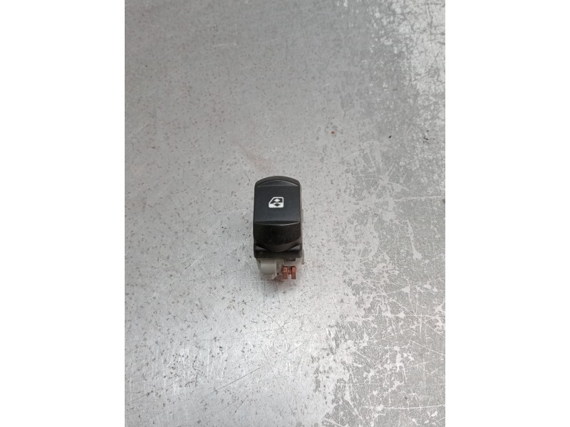 Recambio de mando elevalunas delantero derecho para renault clio iii (br0/1, cr0/1) 1.2 16v (br02, br0j, br11, cr02, cr0j, cr11)