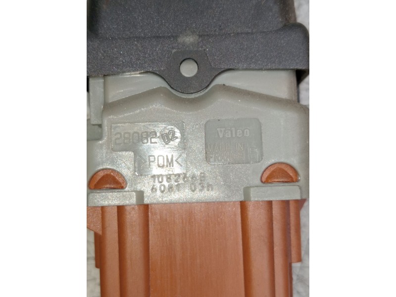 Recambio de mando elevalunas delantero derecho para renault clio iii (br0/1, cr0/1) 1.2 16v (br02, br0j, br11, cr02, cr0j, cr11)