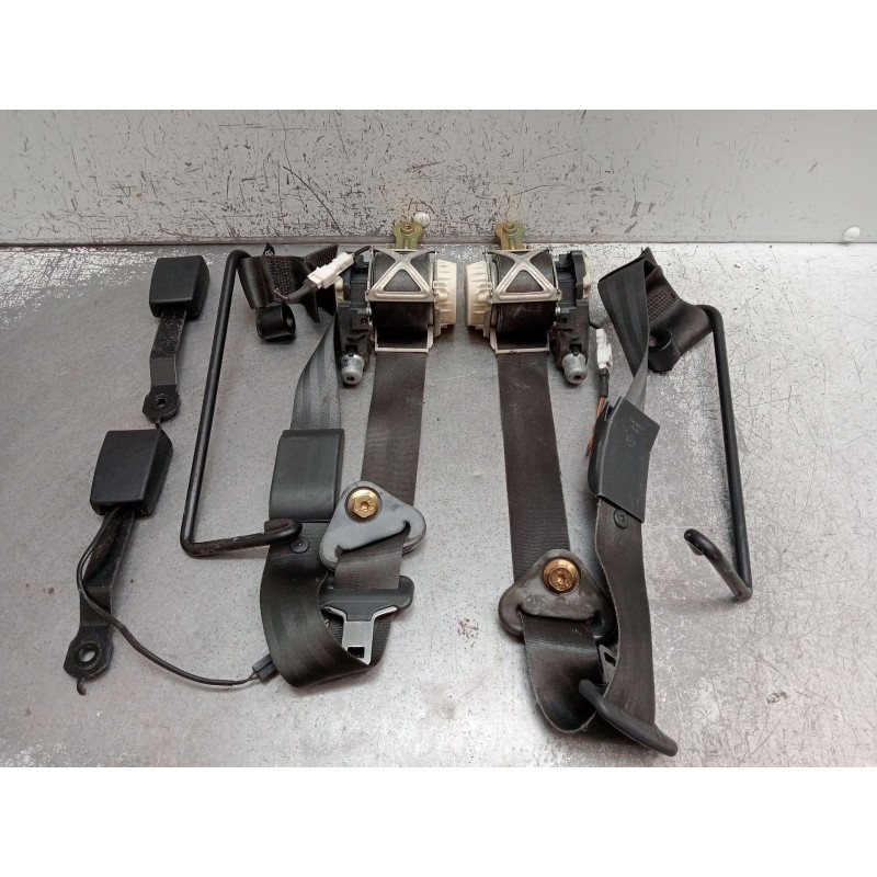 Recambio de juego cinturones delantero para renault clio iii (br0/1, cr0/1) 1.2 16v (br02, br0j, br11, cr02, cr0j, cr11) referen