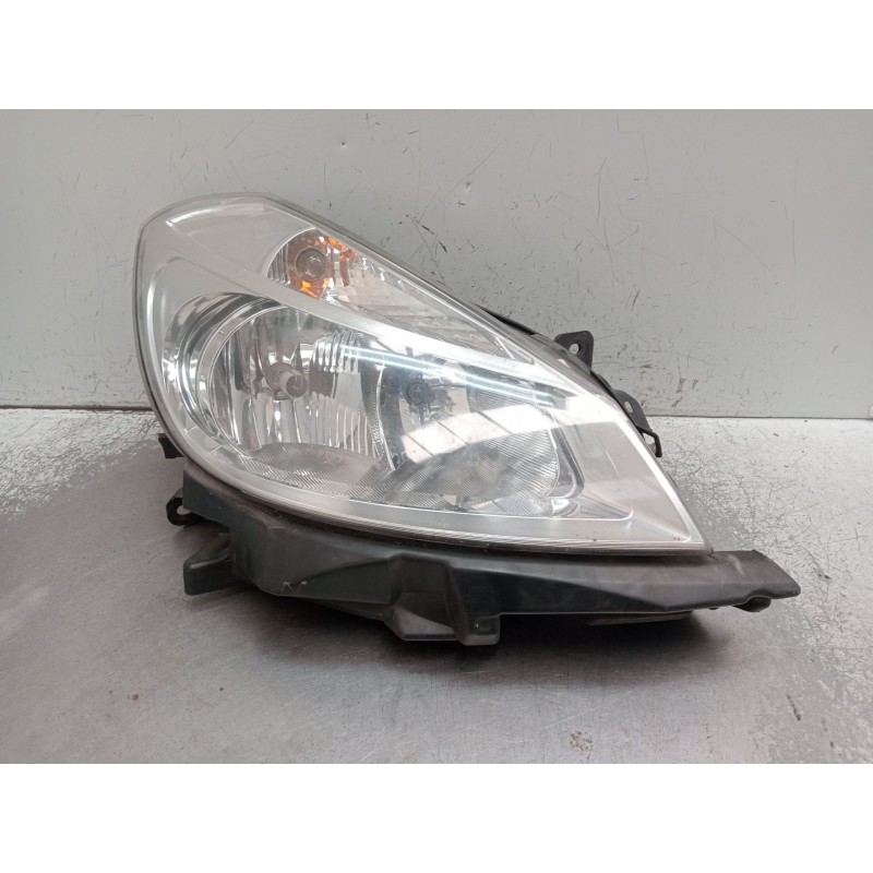 Recambio de faro derecho para renault clio iii (br0/1, cr0/1) 1.2 16v (br02, br0j, br11, cr02, cr0j, cr11) referencia OEM IAM   