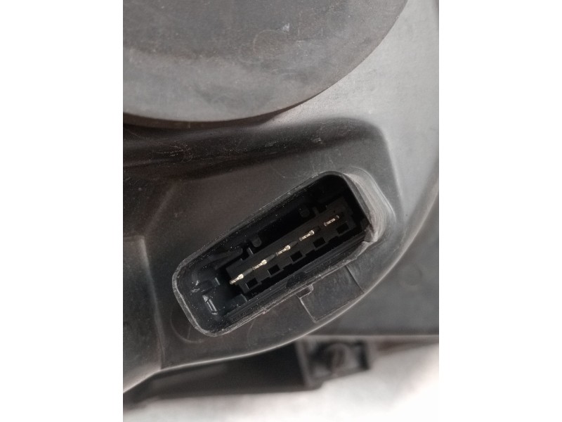 Recambio de faro izquierdo para renault clio iii (br0/1, cr0/1) 1.2 16v (br02, br0j, br11, cr02, cr0j, cr11) referencia OEM IAM 