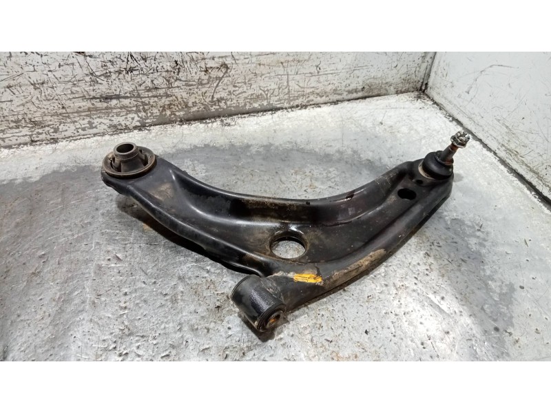 Recambio de brazo suspension inferior delantero izquierdo para toyota yaris 1.3 16v cat referencia OEM IAM   