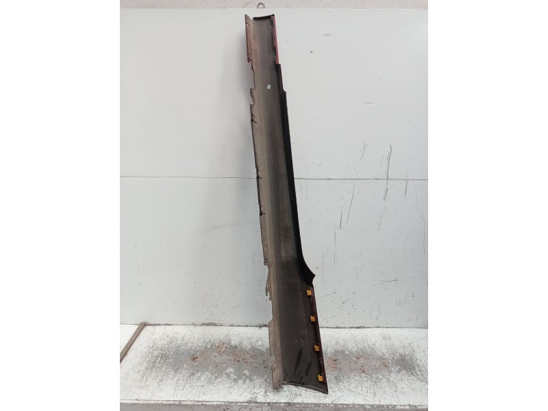 Recambio de faldon lateral para bmw 3 coupé (e92) 320 d referencia OEM IAM 51777130874 DERECHO 15857711