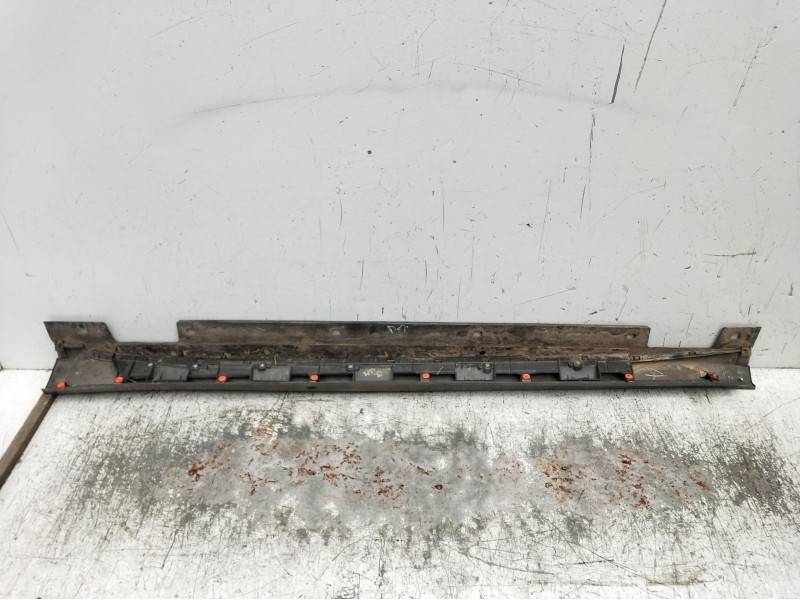 Recambio de faldon lateral para infiniti q30 2.2 d referencia OEM IAM  DERECHO 