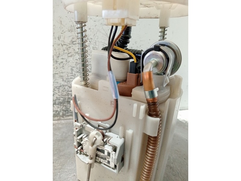 Recambio de bomba combustible para hyundai i30 classic referencia OEM IAM 311101H000  