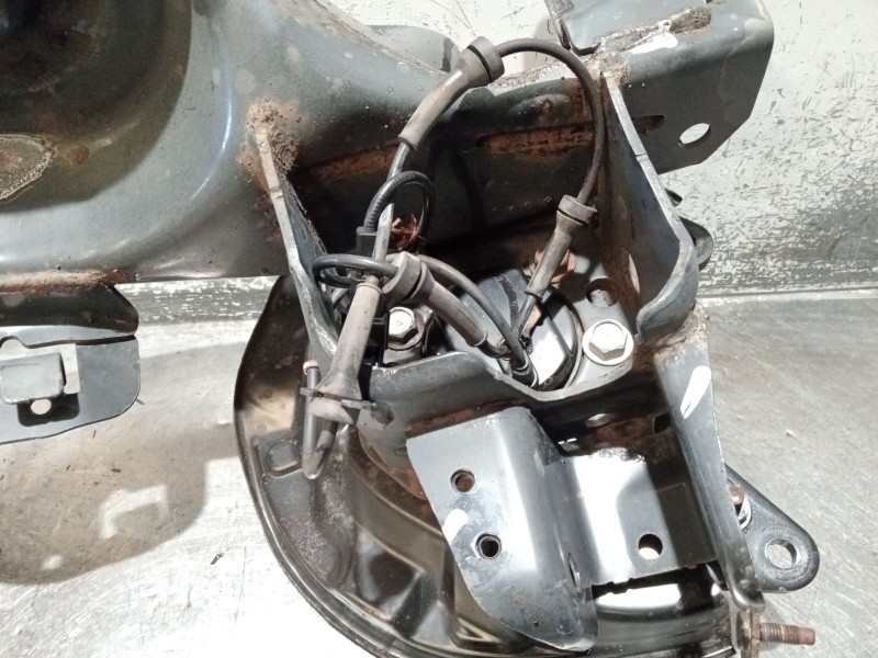 Recambio de mangueta trasera izquierda para nissan qashqai ii (j11, j11_) 1.2 dig-t referencia OEM IAM   