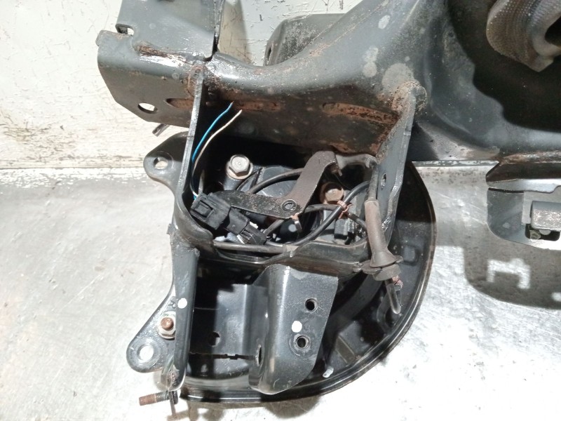 Recambio de mangueta trasera derecha para nissan qashqai ii (j11, j11_) 1.2 dig-t referencia OEM IAM   