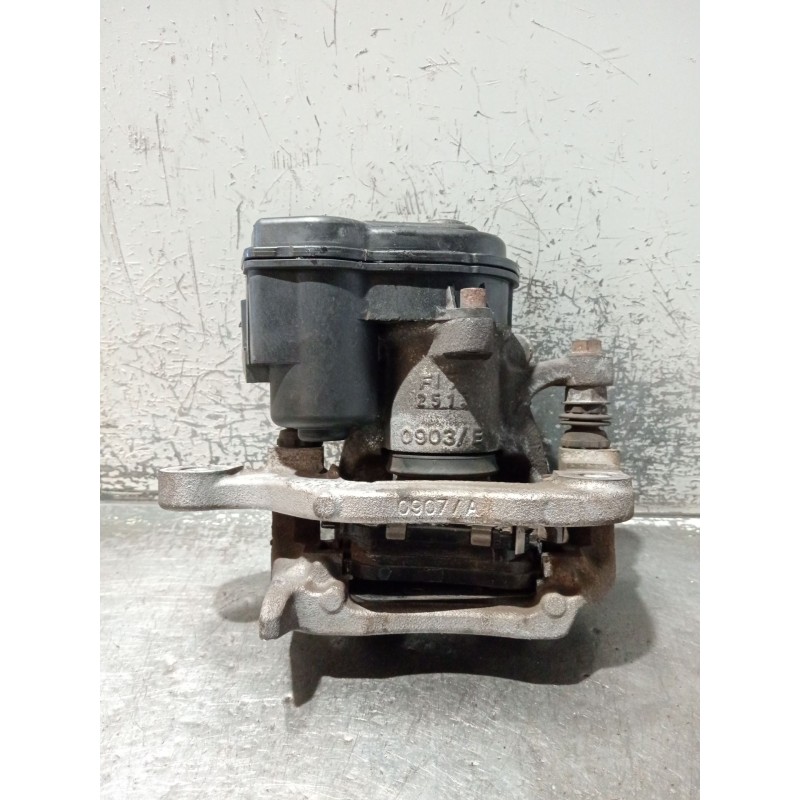Recambio de pinza freno trasera derecha para nissan qashqai ii (j11, j11_) 1.2 dig-t referencia OEM IAM 32353310C  