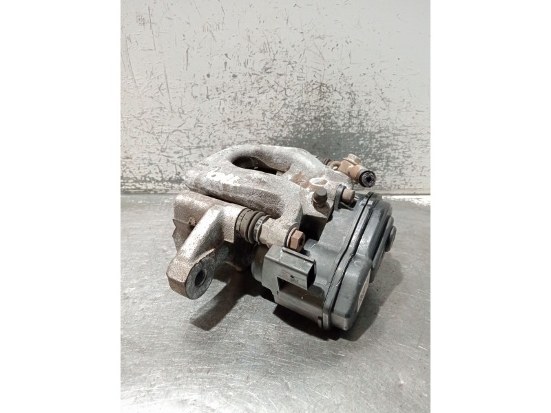 Recambio de pinza freno trasera derecha para nissan qashqai ii (j11, j11_) 1.2 dig-t referencia OEM IAM 32353310C  