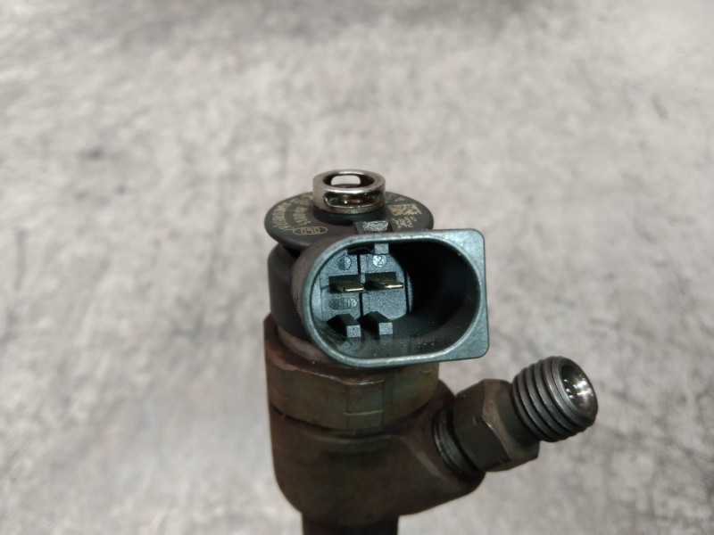 Recambio de inyector para mitsubishi colt berlina 5 (z30a) 1.5 di-d instyle (d) referencia OEM IAM 0445110167 A6400700787 