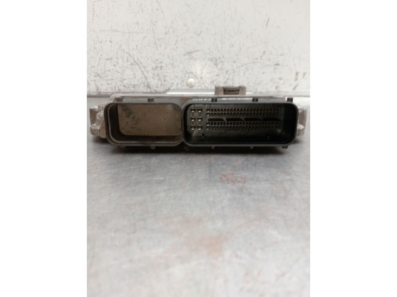 Recambio de centralita motor uce para hyundai i30 classic referencia OEM IAM 391122B102 9001040164KC 