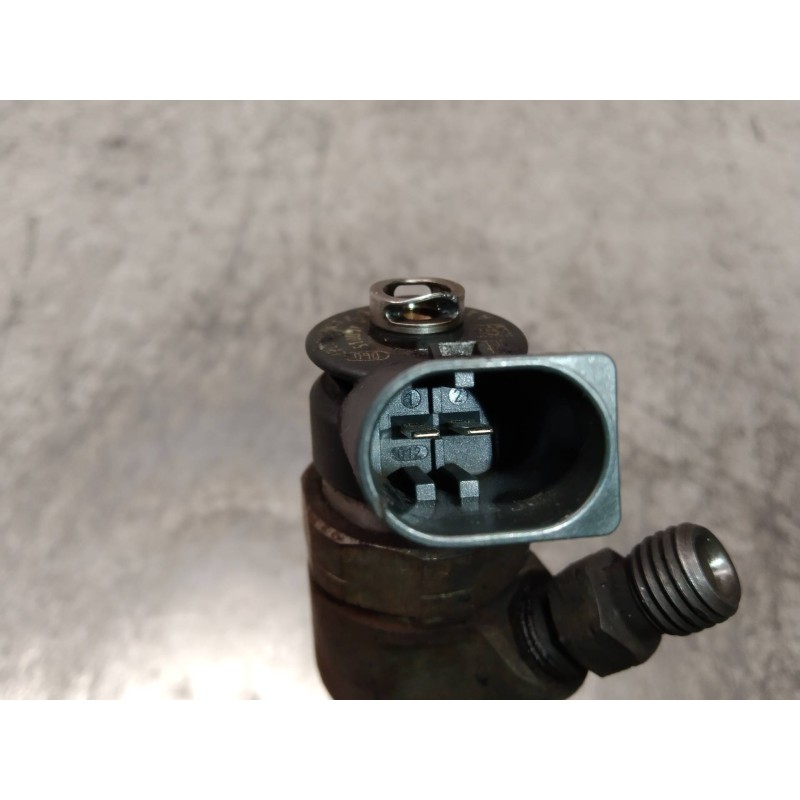 Recambio de inyector para mitsubishi colt berlina 5 (z30a) 1.5 di-d instyle (d) referencia OEM IAM 0445110167 A6400700787 