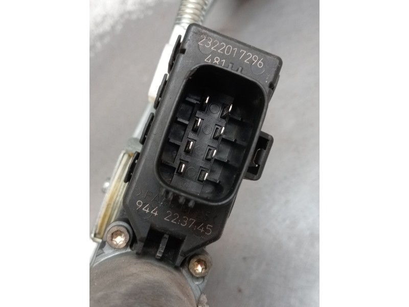 Recambio de elevalunas delantero izquierdo para ford focus i (daw, dbw) 1.8 tdci referencia OEM IAM 0130821756  