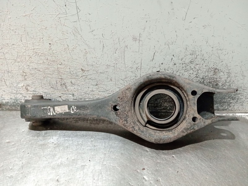 Recambio de brazo suspension inferior trasero izquierdo para kia cee´d sw (ed) 2.0 crdi 140 referencia OEM IAM   