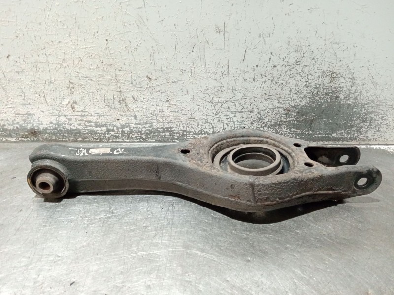Recambio de brazo suspension inferior trasero izquierdo para kia cee´d sw (ed) 2.0 crdi 140 referencia OEM IAM   