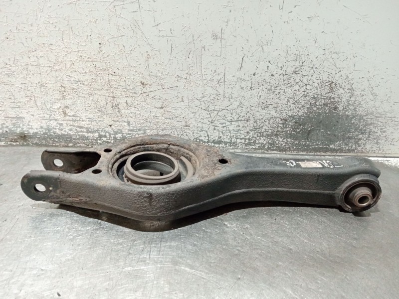Recambio de brazo suspension inferior trasero izquierdo para kia cee´d sw (ed) 2.0 crdi 140 referencia OEM IAM   
