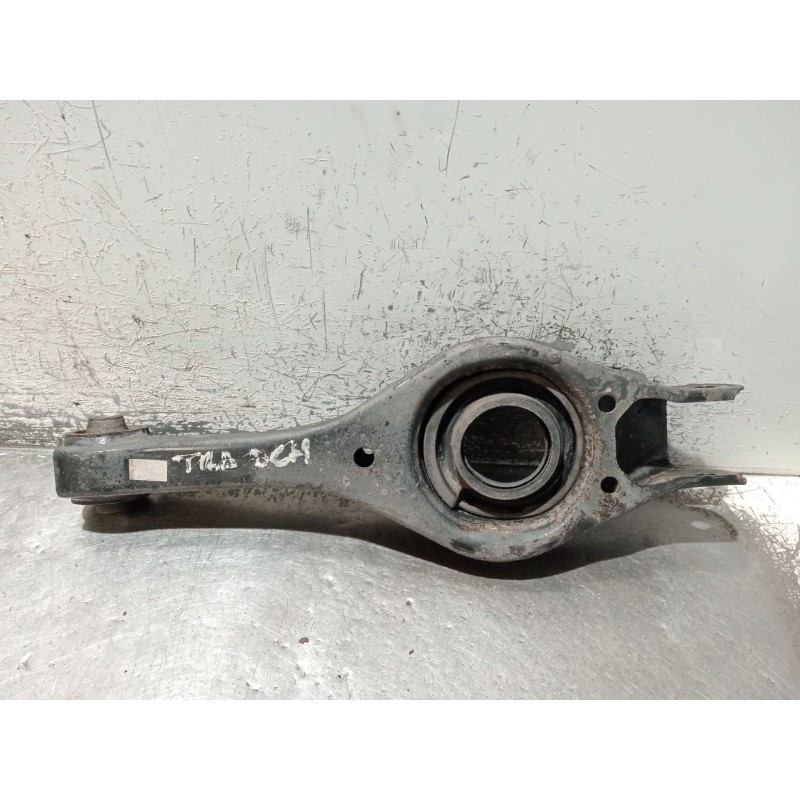 Recambio de brazo suspension inferior trasero derecho para kia cee´d sw (ed) 2.0 crdi 140 referencia OEM IAM   