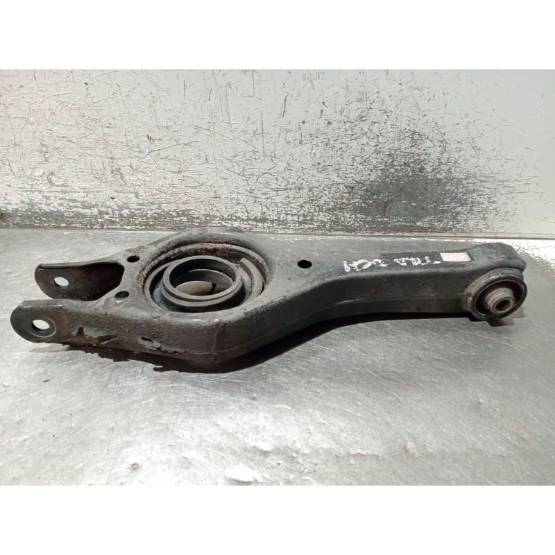Recambio de brazo suspension inferior trasero derecho para kia cee´d sw (ed) 2.0 crdi 140 referencia OEM IAM   