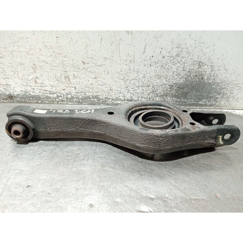 Recambio de brazo suspension inferior trasero derecho para kia cee´d sw (ed) 2.0 crdi 140 referencia OEM IAM   