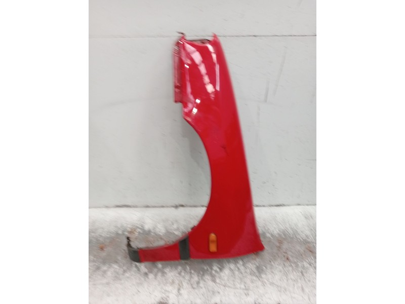 Recambio de aleta delantera izquierda para nissan primera (p10) 1.6 referencia OEM IAM   