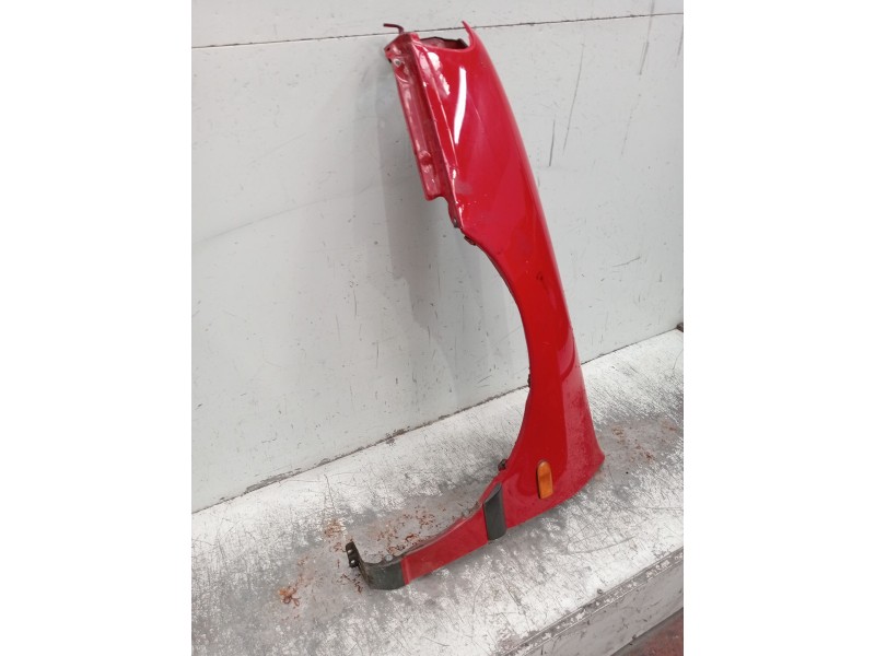 Recambio de aleta delantera izquierda para nissan primera (p10) 1.6 referencia OEM IAM   