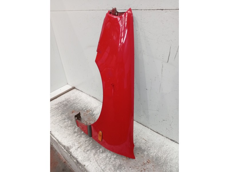 Recambio de aleta delantera izquierda para nissan primera (p10) 1.6 referencia OEM IAM   