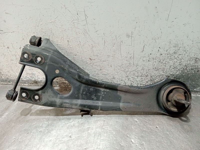 Recambio de brazo suspension inferior trasero derecho para kia cee´d sw (ed) 2.0 crdi 140 referencia OEM IAM   