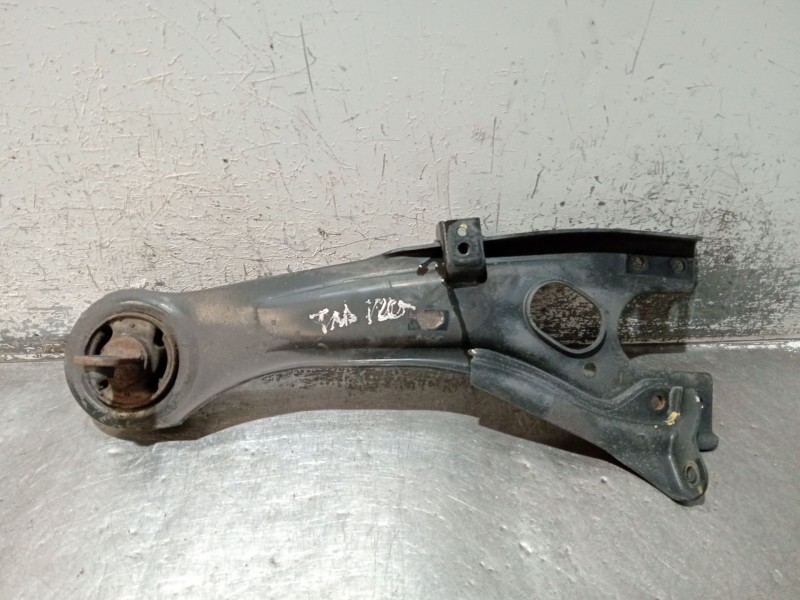 Recambio de brazo suspension inferior trasero izquierdo para kia cee´d sw (ed) 2.0 crdi 140 referencia OEM IAM   