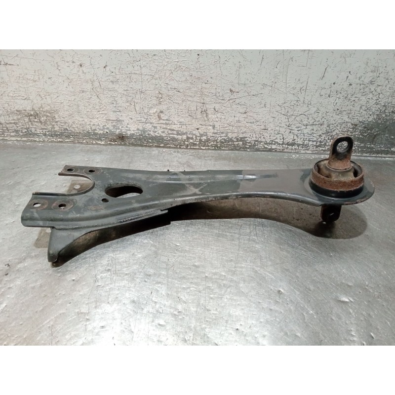 Recambio de brazo suspension inferior trasero izquierdo para kia cee´d sw (ed) 2.0 crdi 140 referencia OEM IAM   