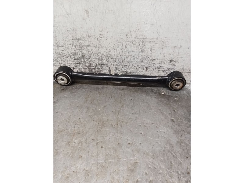 Recambio de brazo suspension inferior trasero derecho para jeep renegade referencia OEM IAM 00521136450  