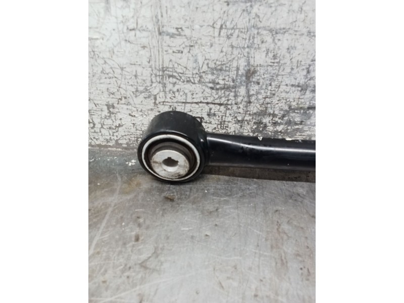Recambio de brazo suspension inferior trasero derecho para jeep renegade referencia OEM IAM 00521136450  