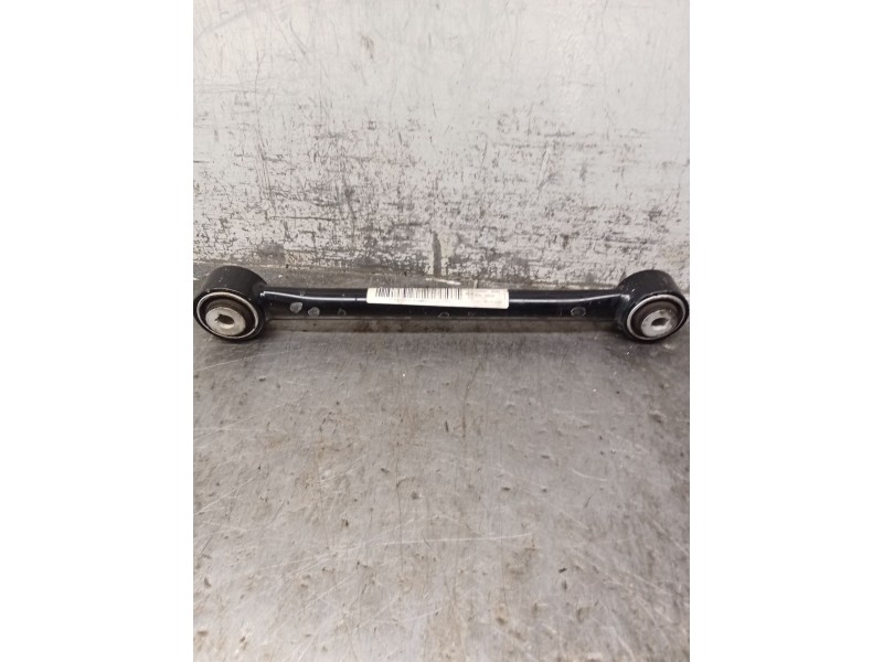 Recambio de brazo suspension inferior trasero izquierdo para jeep renegade referencia OEM IAM 00521136450  
