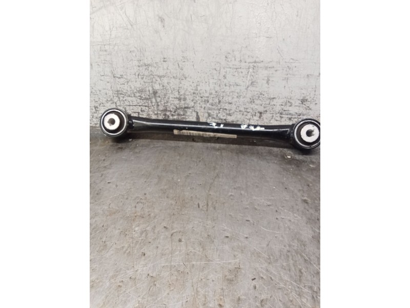 Recambio de brazo suspension inferior trasero izquierdo para jeep renegade referencia OEM IAM 00521136450  