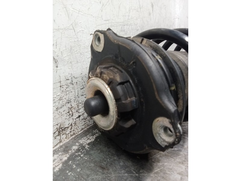 Recambio de amortiguador delantero derecho para jeep renegade referencia OEM IAM 00521599880  