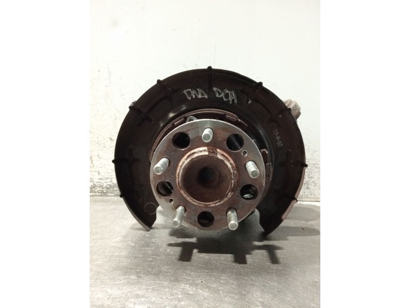 Recambio de mangueta trasera derecha para kia cee´d sw (ed) 2.0 crdi 140 referencia OEM IAM 582073K000  