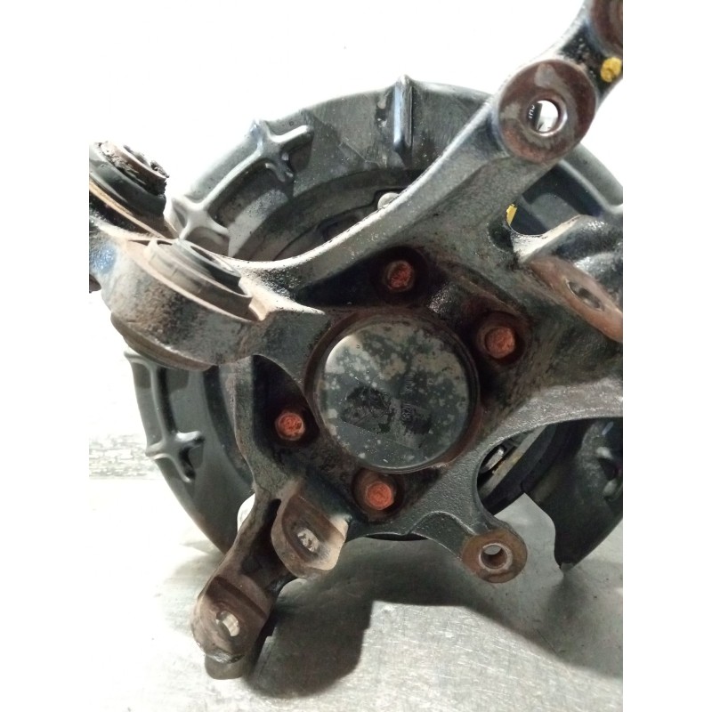 Recambio de mangueta trasera derecha para kia cee´d sw (ed) 2.0 crdi 140 referencia OEM IAM 582073K000  